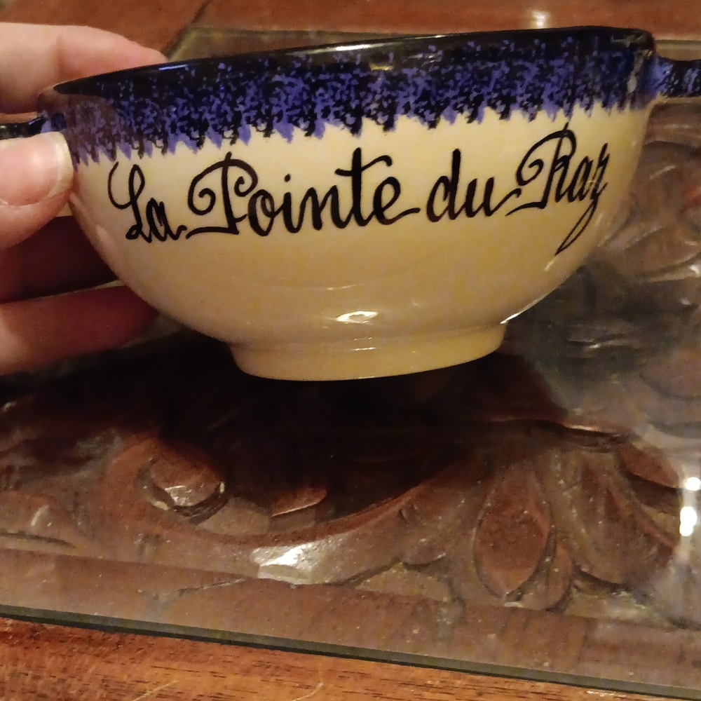 VINTAGE QUIMPER HENRIOT BRETON & BRETONNE DANCING BOWL - Picture 3 of 9